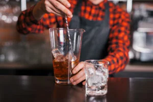 Leia mais sobre o artigo Como escolher as melhores bebidas para servir na festa