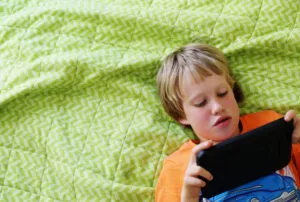 Leia mais sobre o artigo Como uso de tablet para autismo pode ajudar?