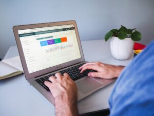 Vale a pena contratar SEO para pequenas e médias empresas? 7 SEO